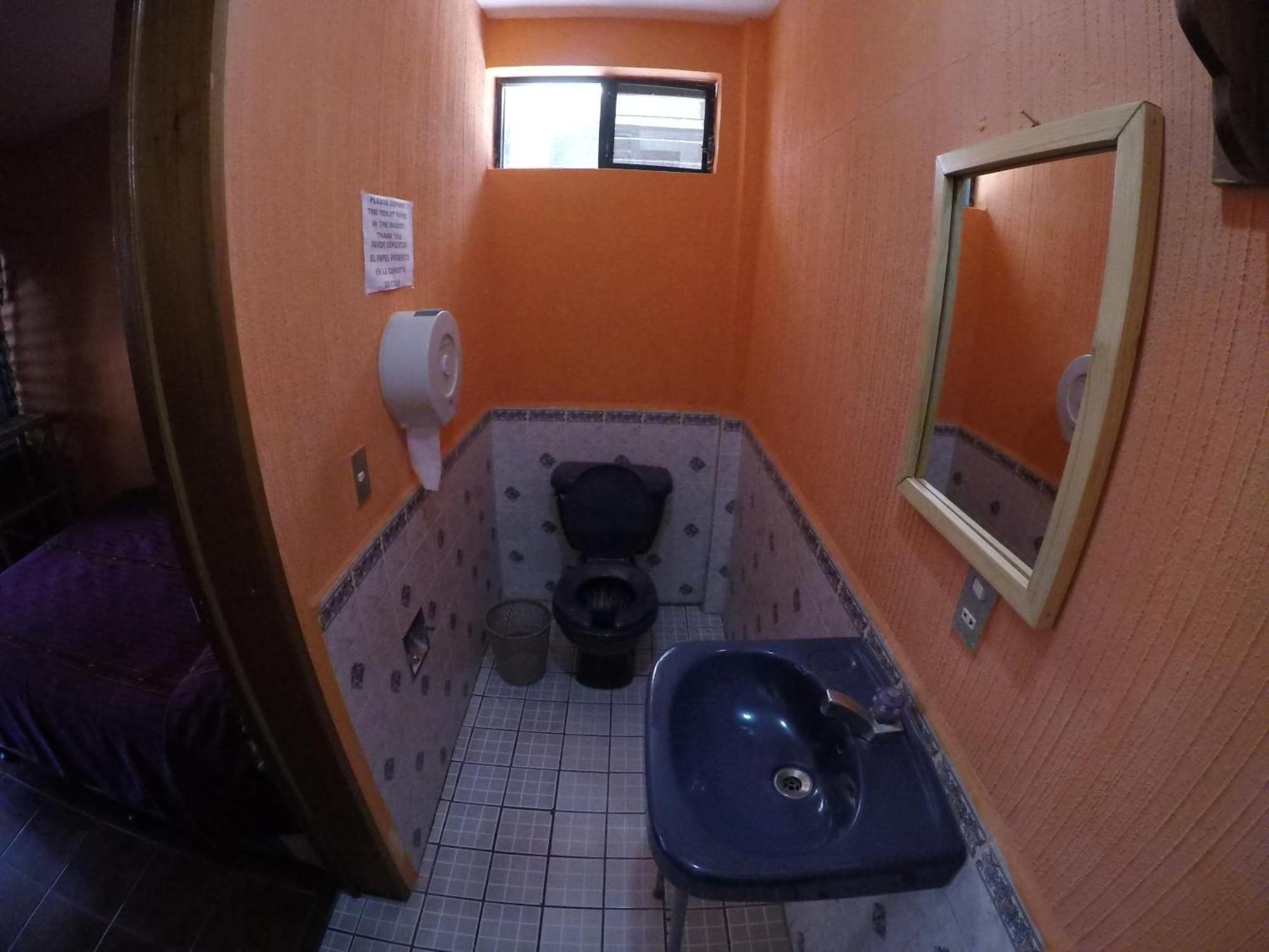 Hotel Encuentro Del Viajero Panajachel Exteriör bild
