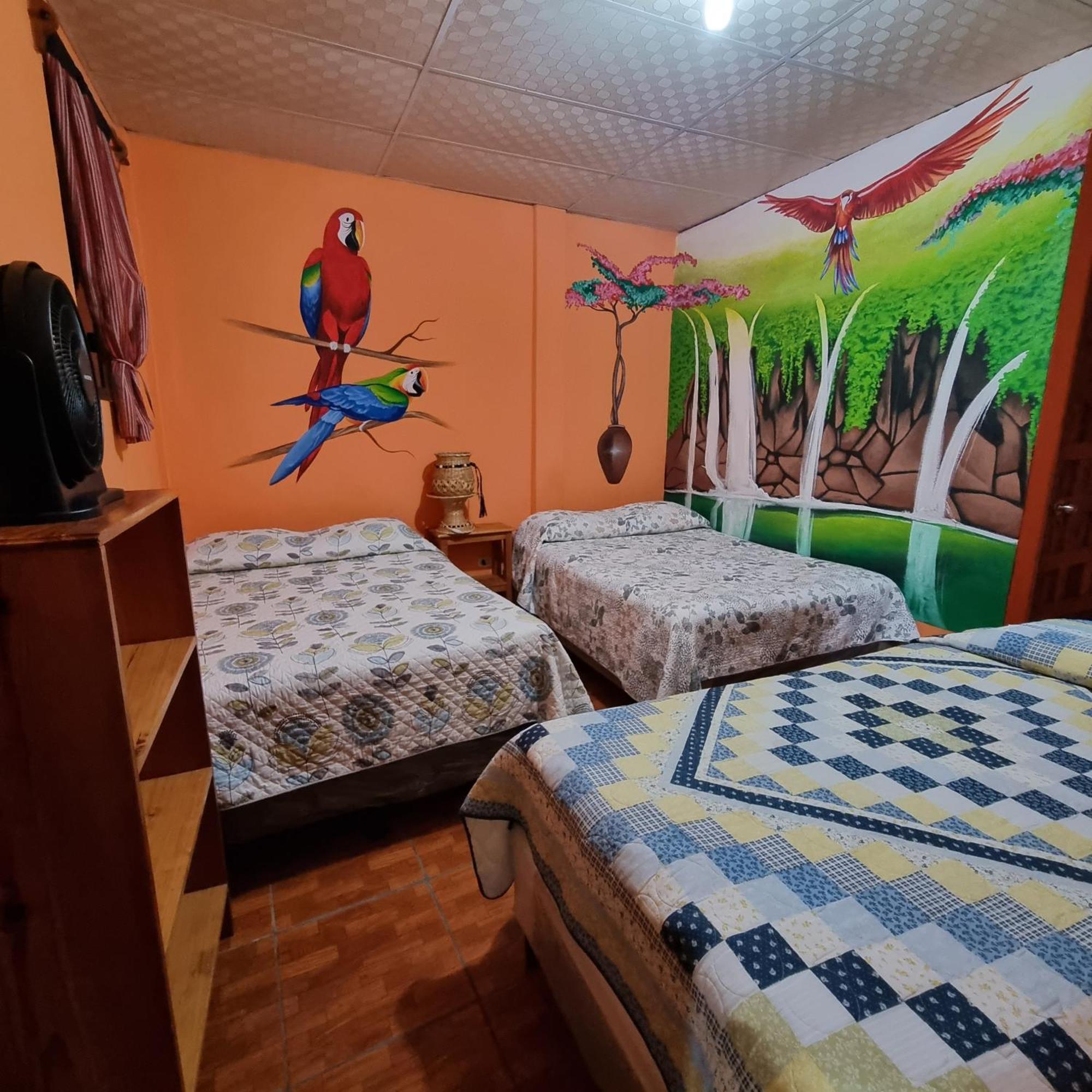 Hotel Encuentro Del Viajero Panajachel Exteriör bild