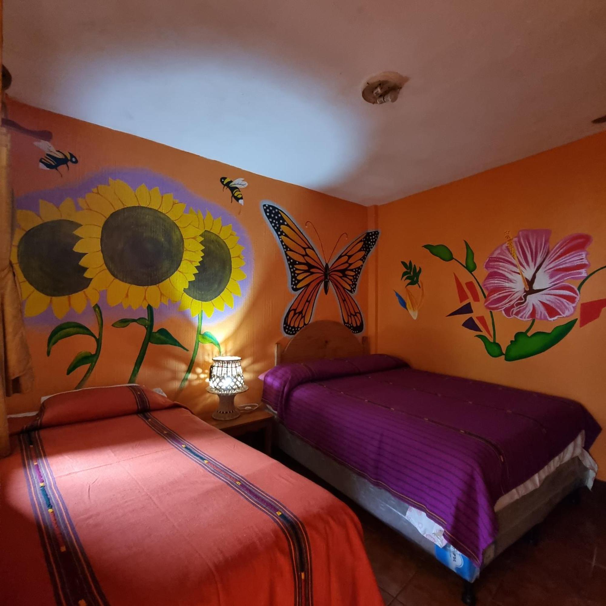 Hotel Encuentro Del Viajero Panajachel Exteriör bild