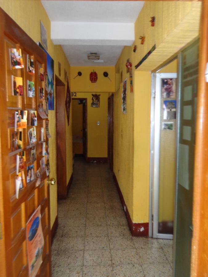 Hotel Encuentro Del Viajero Panajachel Exteriör bild