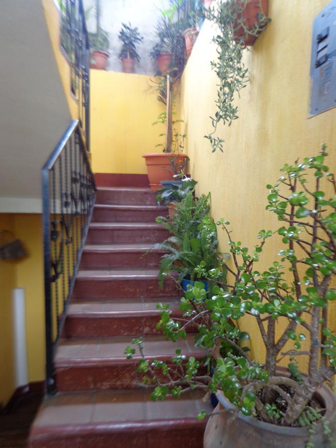 Hotel Encuentro Del Viajero Panajachel Exteriör bild