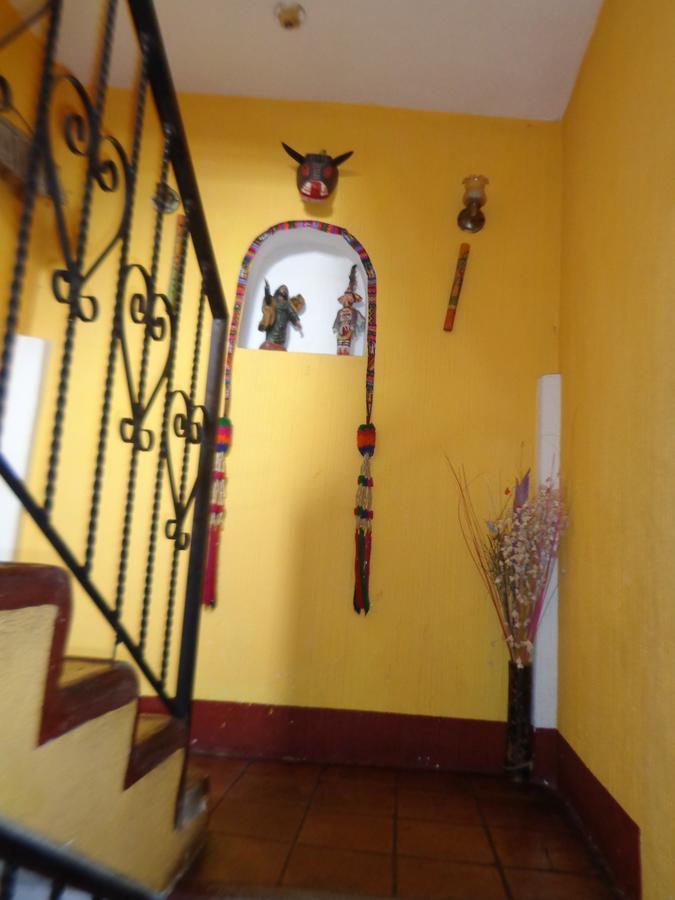 Hotel Encuentro Del Viajero Panajachel Exteriör bild