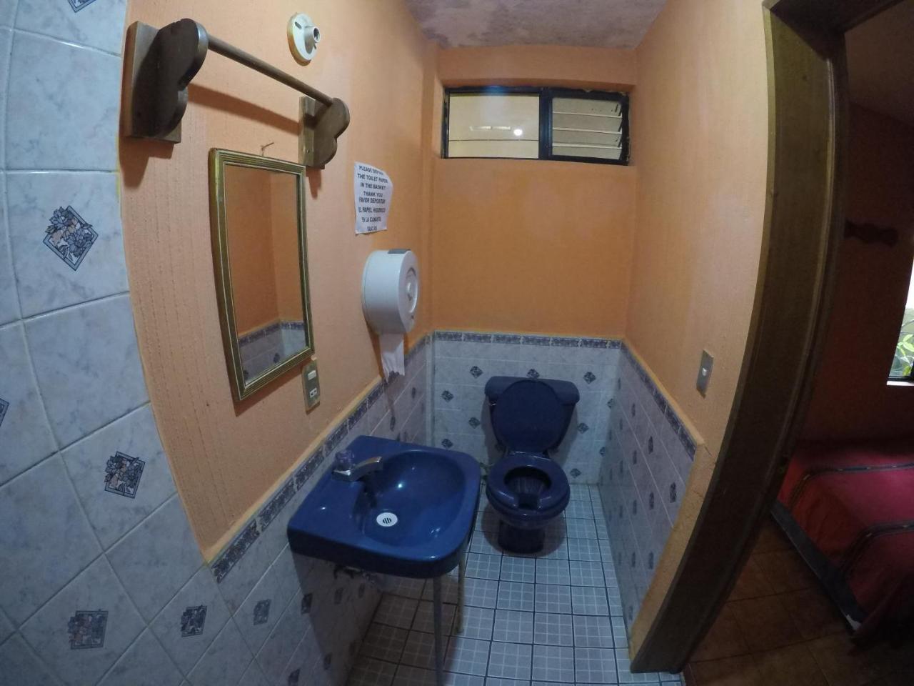 Hotel Encuentro Del Viajero Panajachel Exteriör bild